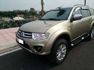 Mitsubishi Pajero sport MT số sàn, động cơ 2.5 , máy dầu, xe 1 cầu, Xe Sản Xuất 2017