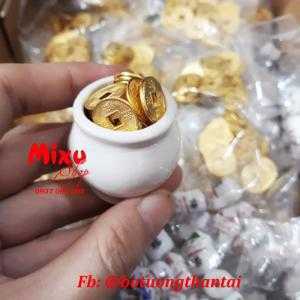 01 chậu sứ + 50 xu vàng + 05 hạt gốm mèo