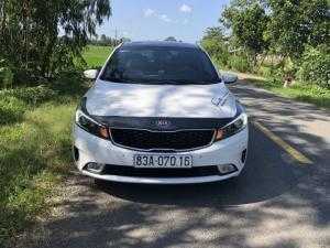 Bán Kia Cerato 1.6AT màu trắng số tự động sản xuất 2018 mẫu mới nhất lăn bánh 4800km
