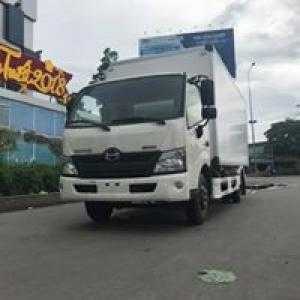 Xe tải Hino XZU720 4 tấn Tấn, thùng đông lạnh, giá tốt nhất hiện nay