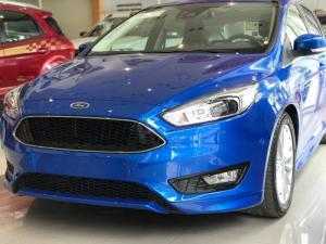 Ford Focus giá rẻ nhất thị trường, chỉ cần 147tr nhận xe