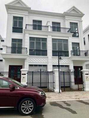 Bán lại căn song lập góc 180-185m2 ĐN view vườn hoa Vinschool bên hồ lớn Vinhomes - The Harmony
