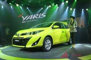Yaris 1.5 2018 Màu Vàng Nhập Khẩu