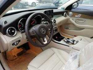 Mercedes Benz C300, đăng ký biển số, chưa qua sử dụng