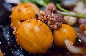Trứng gà non có buồng