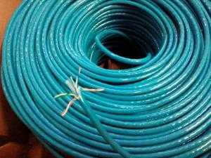 Cáp mạng CAT 6 sợi màu xanh
