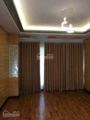 Nhà Mới Hoàng Quốc Việt - Phân Lô - Ô Tô Vào Nhà.