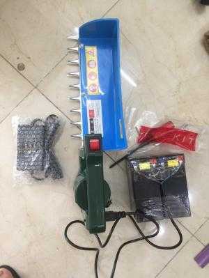 Máy hái chè mini cầm tay - nhỏ gọn mà siêu tiện lợi