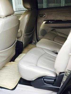 Mitsubishi Grandis 2006 tự động màu đen