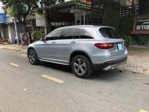 Bán xe Mercedes GLC250 AMG 2017 màu xanh đá bản full option