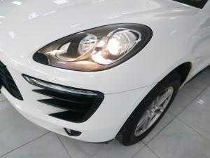 Bán Porscher Macan model 2016 màu trắng
