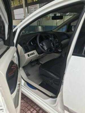 Bán xe Mitsubishi Grandis 2006 số tự động màu trắng cực đẹp