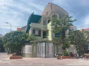 Chủ chuyển công tác nên cần bán nhà trung tâm Khu nhà giàu 525 Đồng Hới - Quảng Bình