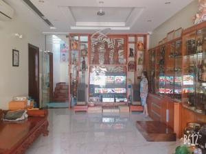 Chủ chuyển công tác nên cần bán nhà trung tâm Khu nhà giàu 525 Đồng Hới - Quảng Bình