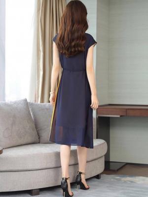 Đầm voan công sở phối màu thắt eo