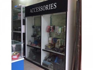 Em đang cần thanh lý tủ nhôm kính, kính gỗ...