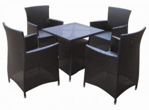 Bàn ghế nhựa đúc quán cafe