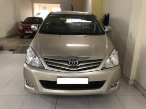 Bán Toyota Innova G sản xuất 2011, màu vàng cát