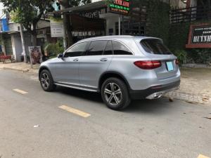 Bán nhanh Mercedes GLC250 4Matic 2017 màu xanh đá