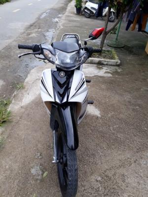 Xe sirius banh mam den trang 2014 HQ