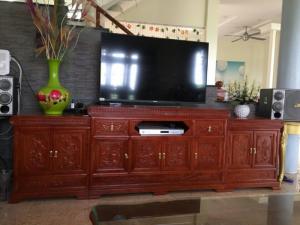 Kê. Tivi Mõ Lồi 2m20 - 2m40 ( Gỗ Hương Đá ) Đồ Gỗ Mạnh Tráng bảo hành 10 năm