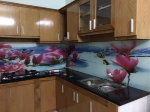 Tranh kính 3d ốp bếp