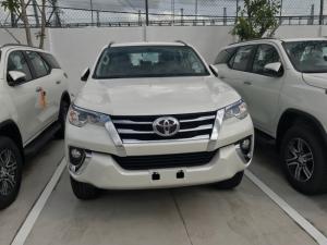 Đặt xe Toyota Fortuner 2018 máy xăng nhập khẩu. Giao sớm. Gọi ngay 0939 725 968 để đặt hàng mua Toyota Fortuner màu xám lông chuột đặc biệt này