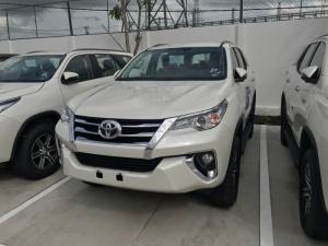 Nhận Đặt Hàng Mua Toyota Fortuner 2018 Máy Xăng 1 Cầu Số Tự Động Mẫu Mới Nhập Khẩu Màu Trắng Ngọc Trai