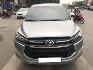 Bán xe Toyota Innova 2018 số tự động màu xám bạc