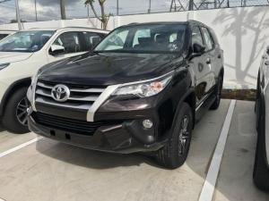 Nhận Đặt Hàng Mua Toyota Fortuner 2018 Máy Dầu 2 Cầu Số Tự Động Mẫu Mới Nhập Khẩu Màu Nâu Tại HCM