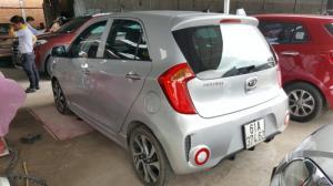 Bán Kia Morning SI 1.25AT màu bạc số tự động sản xuất 2017 biển Bình Dương