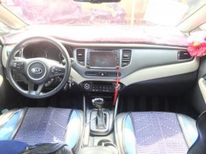 Bán Kia Rondo GAT 2.0AT màu trắng số tự động sản xuất cuối 2016 biển Sài Gòn
