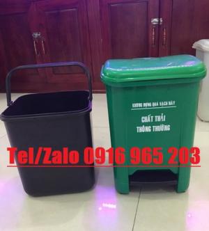 Thùng rác 10 lít màu xanh lá cây