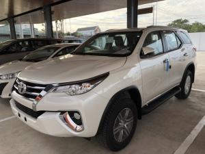 FORTUNER 2.7V (4X2) số tự đọng máy xăng màu trắng