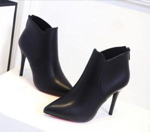 Giày Boot Cao Gót Sành Điệu
� Mã sp: B12
� Màu: đen
� Size: 35 -> 39
� Chiều cao: 10cm
� Chất liệu: da
� Giá 360.000đ
------
CHÍNH SÁCH DUY NHẤT TẠI SHOP :
� MIỄN PHÍ SHIP khi mua 2 đôi
� Cam kết sản phẩm giống như hình
� Được xem hàng trước khi nhận
� Đổi hàng trong 30 ngày, bảo hành keo 12 tháng
� Giao hàng toàn quốc , thanh toán khi nhận hàng