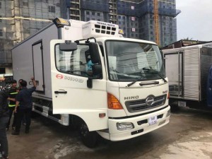 Khuyến mãi mua xe tải Hino 6.2 tấn thùng đông lạnh - Hino FC9JLSW - Trả trước 150 triệu, giao xe ngay - Hotline: 0913553798 (Mr Thi 24/24)