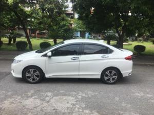 Gia đình cần bán honda City 2016 số tự động, màu trắng ngọc trinh