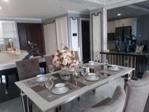 Bán căn hộ CAO CẤP TIÊU CHUẨN 5 SAO Tây Hồ - Hà Nội ( SỔ ĐỎ VĨNH VIỄN )