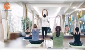 LUYỆN TẬP YOGA CÙNG GIÁO VIÊN ẤN ĐỘ TẠI GYMASTER- FITNESS & YOGA CENTER