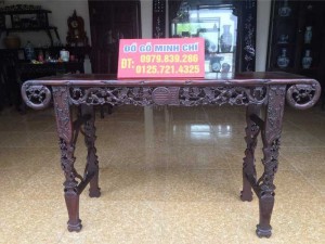 Bàn trung đường cuốn hoa mai