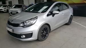 Bán Kia RIO 1.4MT sedan màu bạc số sàn nhập Hàn Quốc 2015 lăn bánh 54000km