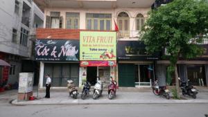Sang nhượng cửa hàng nước ép trái cây tươi GIÁ 37 TRIỆU DT 21 m2 MT 3,5 m Phố Bà Triệu,Q.Hà Đông Hà Nội