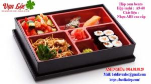 Hộp đựng cơm, sushi, sashimi, gimbắp các món ăn Nhật Hàn cao cấp, chịu được nhiệt độ, độ ẩm cao. Kết cấu mịn, mầu sắc tươi sáng, không độc hại, không mùi vị, an toàn cho sức khỏe và bảo vệ môi trường