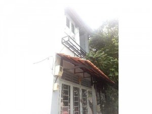 Bán nhà nhỏ Hocmon. Gần cầu Dừa