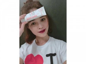 kem dưỡng trắng white angle skinaz