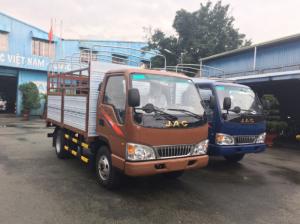 Xe tải Jac 2T4- 2.4T- 2,4t- 2.4 tấn - thùng mui bạt 2018