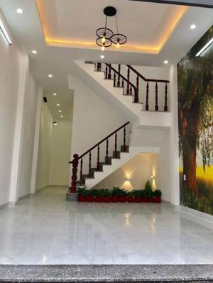Nhà 2 tấm ngay kcn Cầu Tràm, chợ Bình Chánh vào 3km, giá thích hợp đầu tư