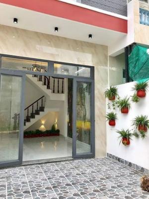 Nhà 2 tấm ngay kcn Cầu Tràm, chợ Bình Chánh vào 3km, giá thích hợp đầu tư