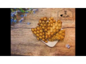 Bánh trứng gà non