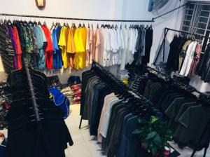 Cần sang lại đồ trong shop thời trang giá cực rẻ